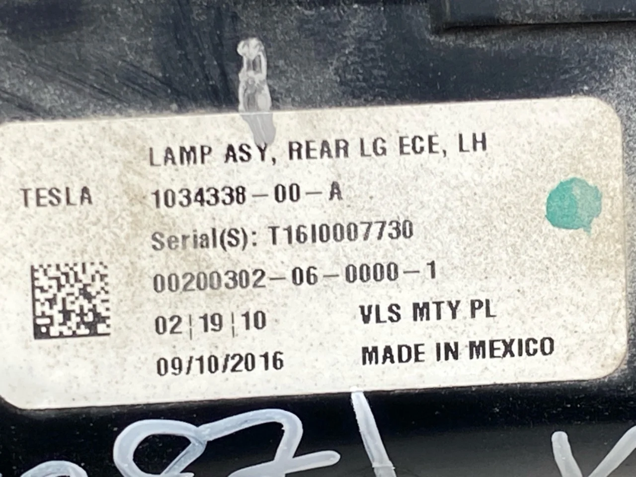 Tesla MODEL X 2016- Rear light, left, on tailgate (inner) view 3