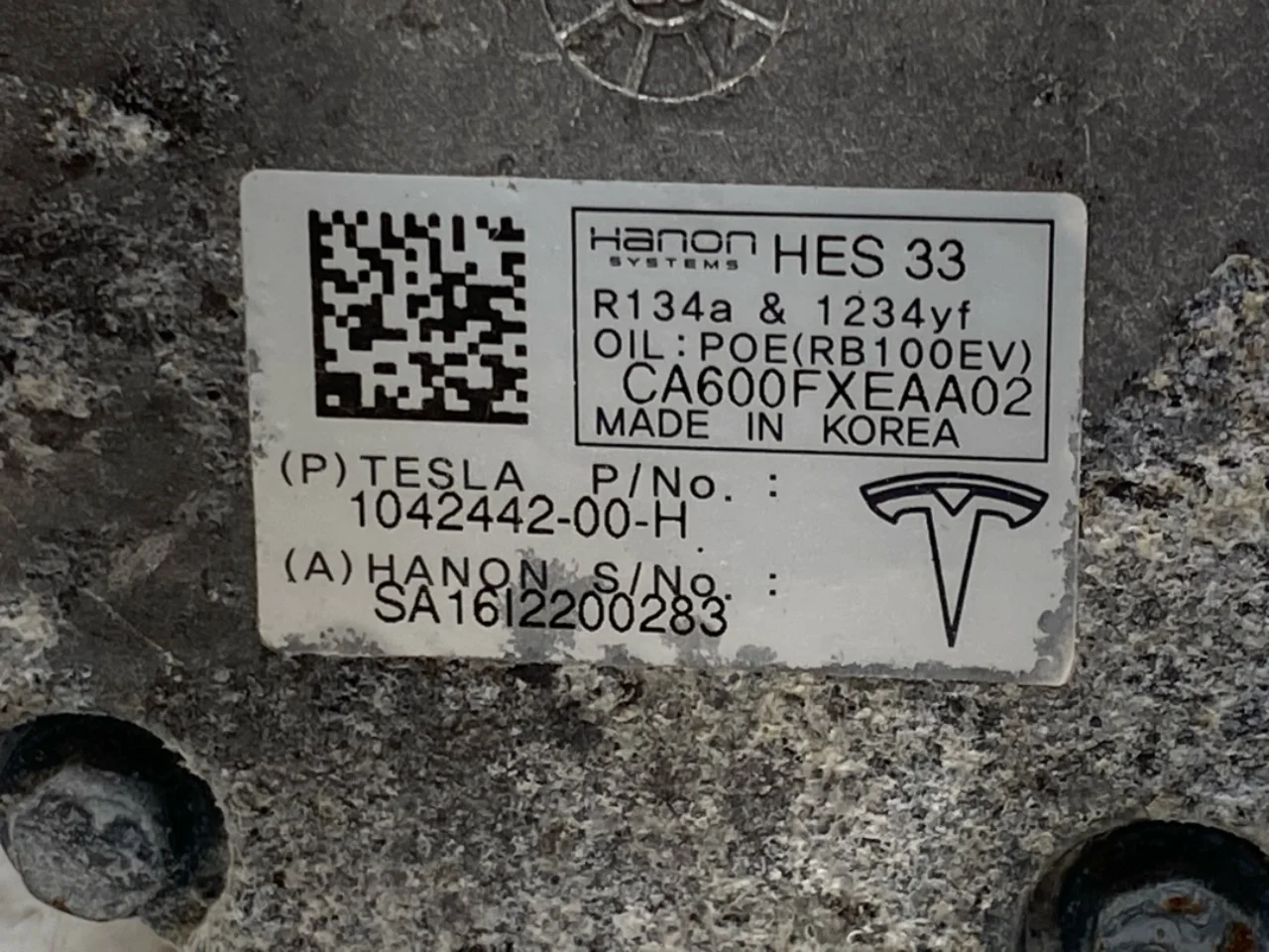 Tesla MODEL X 2016- Klímakompresszor nézet 3