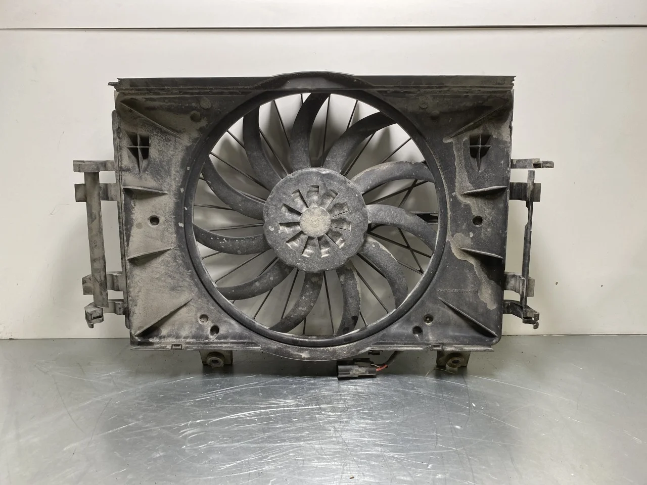 Tesla MODEL X 2016- Hűtőventilátor, elektromos view 2