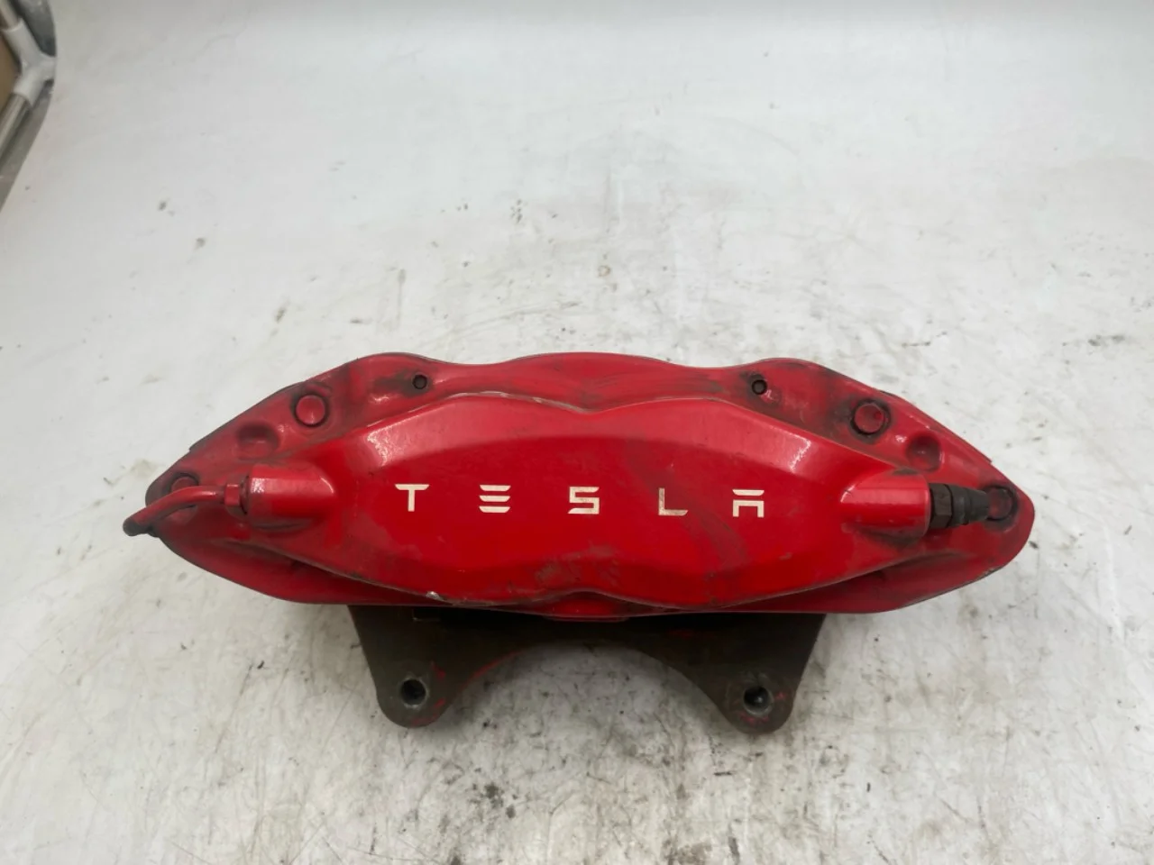 Tesla MODEL X 2016- Féknyereg, első, jobb