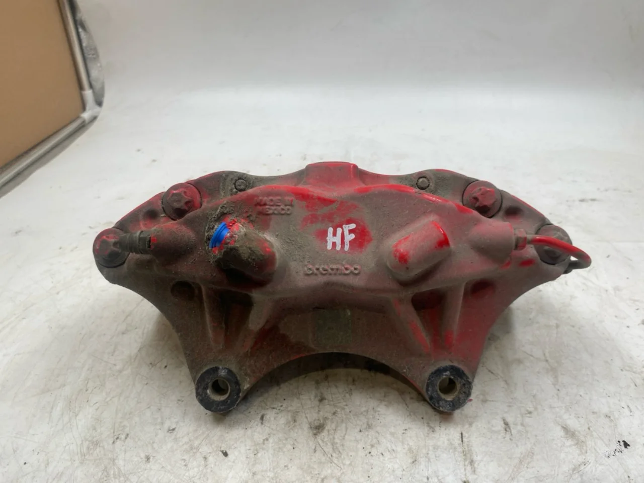 Tesla MODEL X 2016- Front right brake caliper view 2