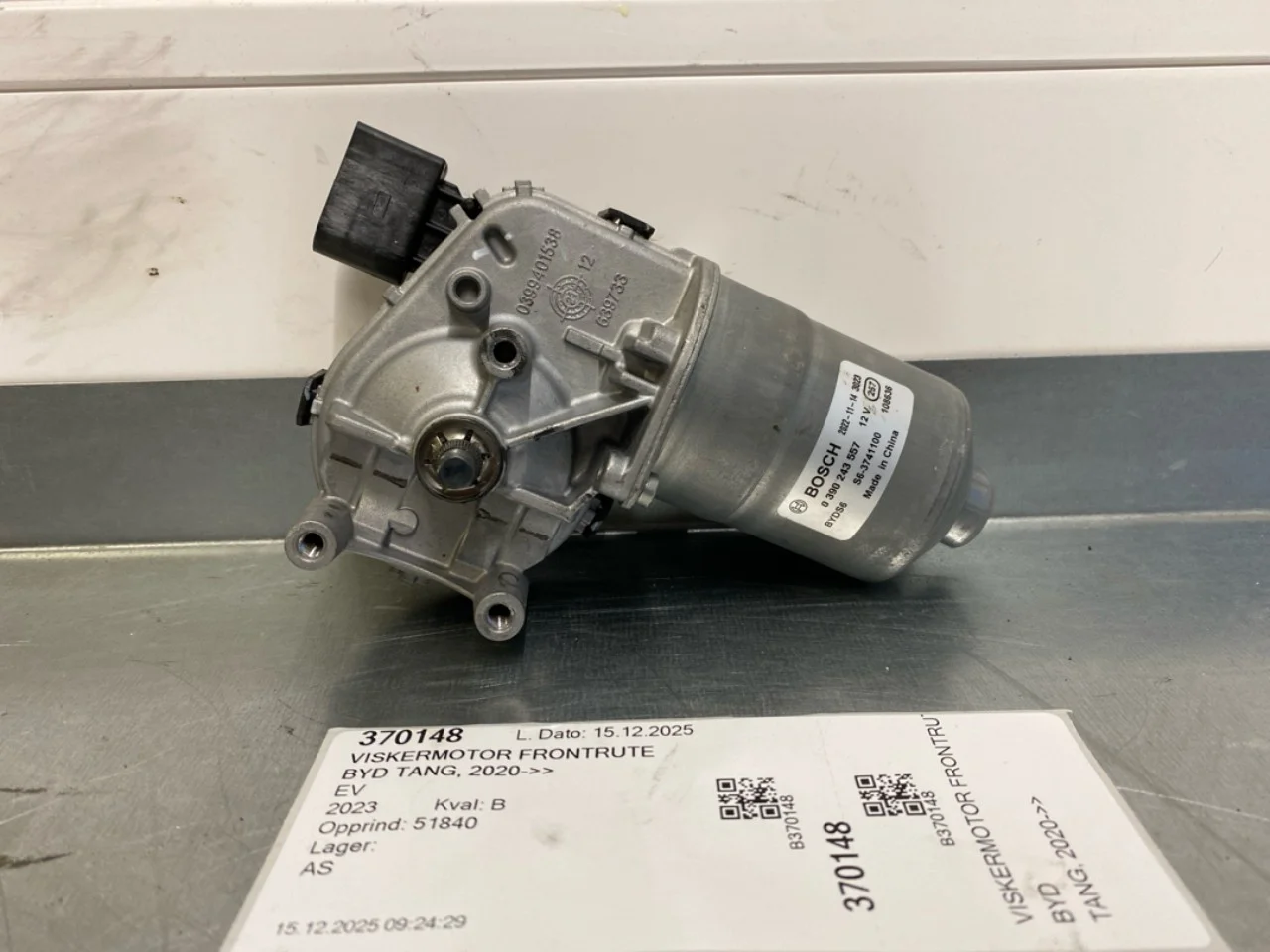 Byd TANG 2021->> Windshield wiper motor