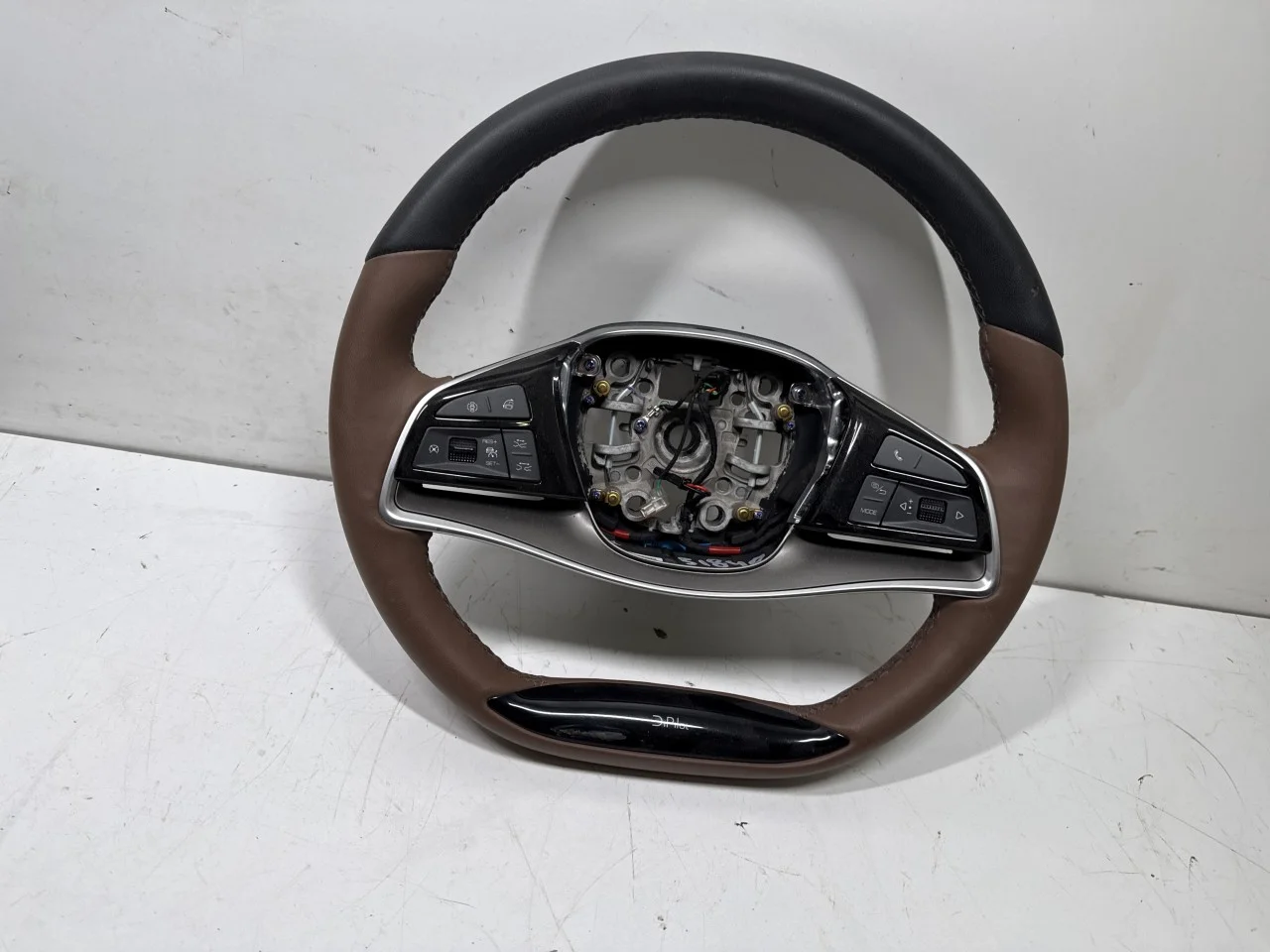 Byd TANG 2021->> Kormánykerék