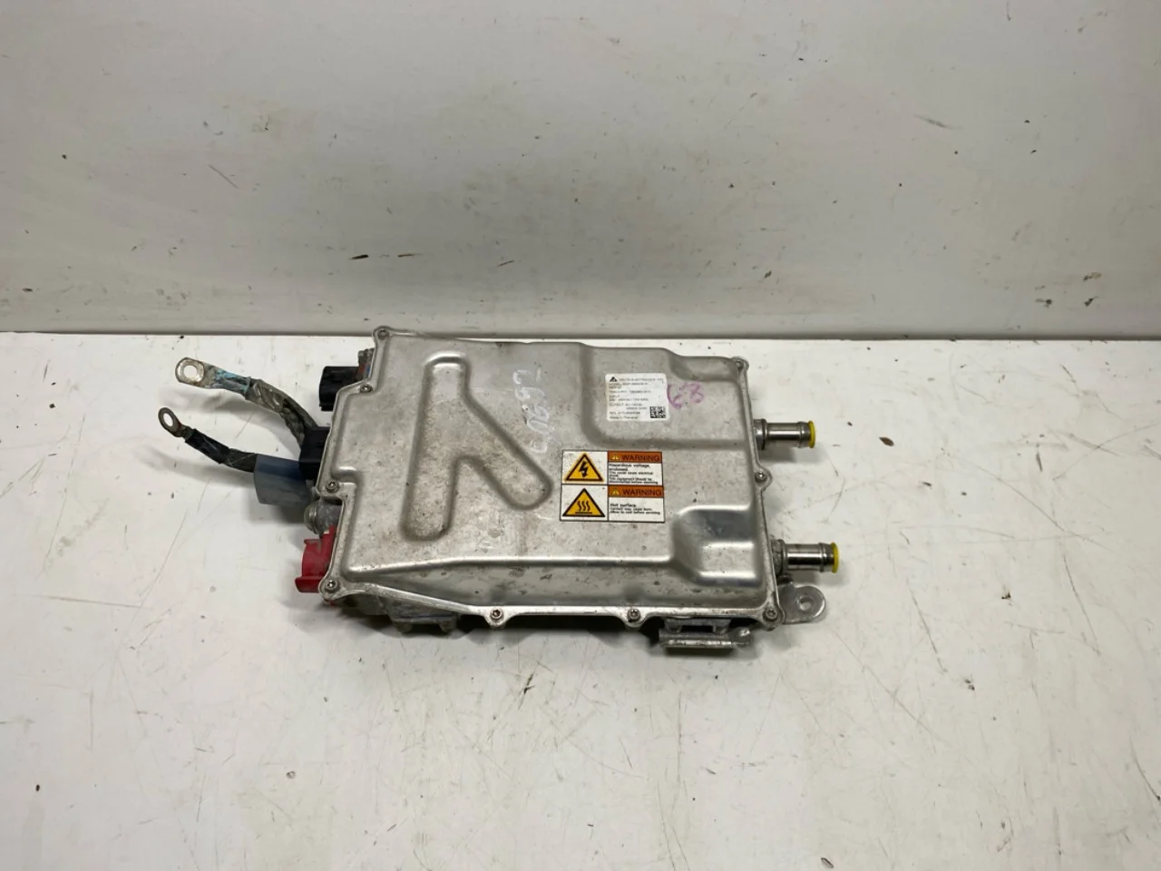 Tesla MODEL X 2016- Voltage converter, battery