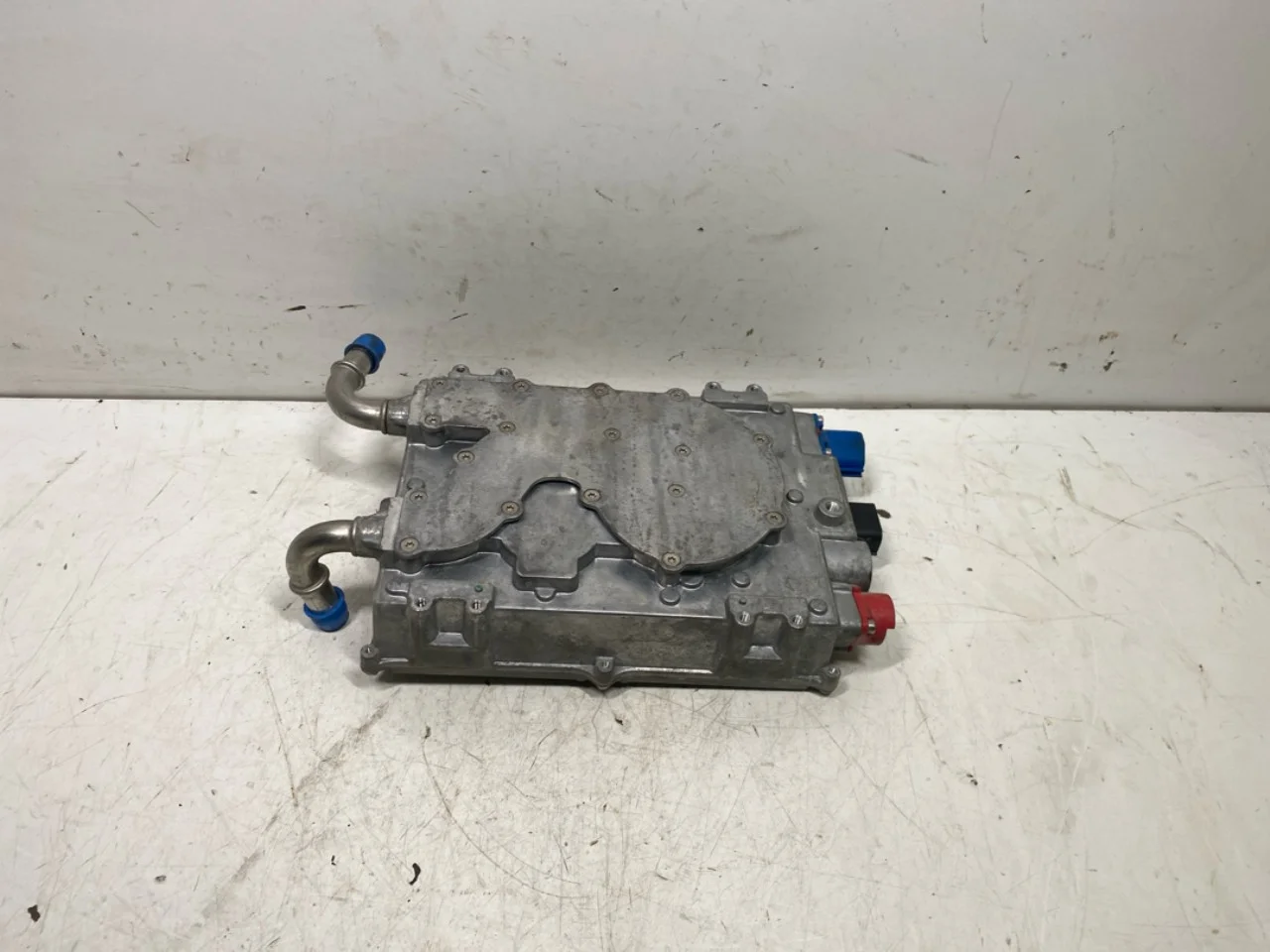 Tesla MODEL S 2013- Feszültségátalakító, akkumulátor