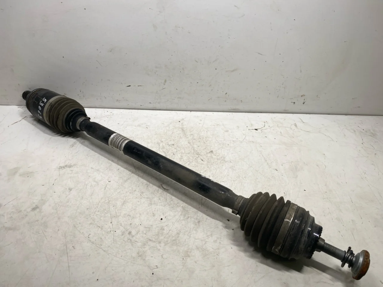 BMW I3 I01 2013-22 Rear right driveshaft view 2