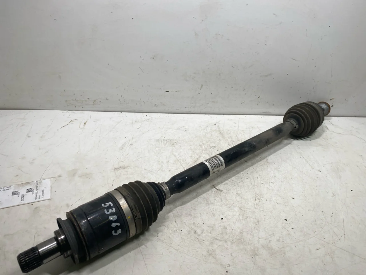 BMW I3 I01 2013-22 Rear right driveshaft view 3