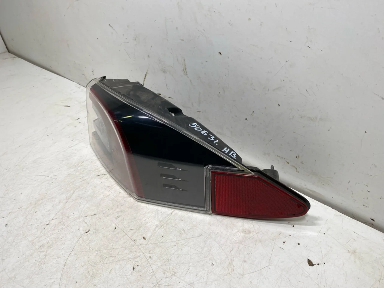 Tesla MODEL S 2013- Lampă spate dreapta vedere 3