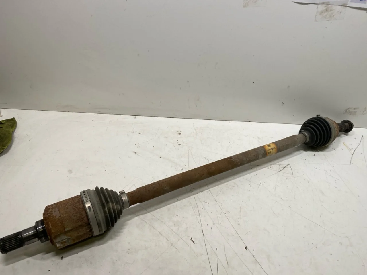 Hyundai KONA / ELECTRIC 2018-23 Front right driveshaft view 3
