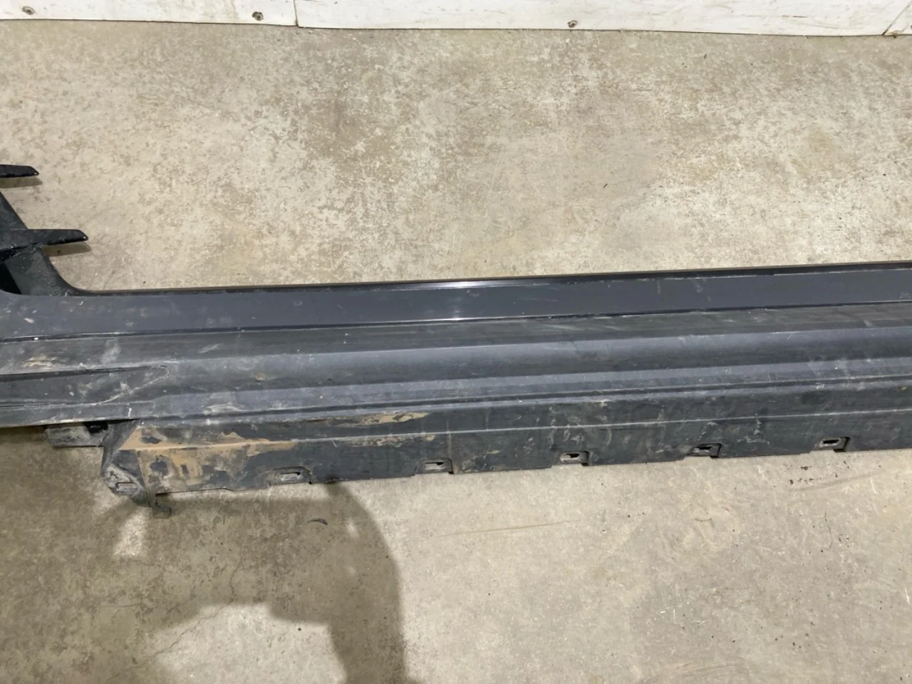 BMW I4 G26 2021-> Ornament prag stânga vedere 3