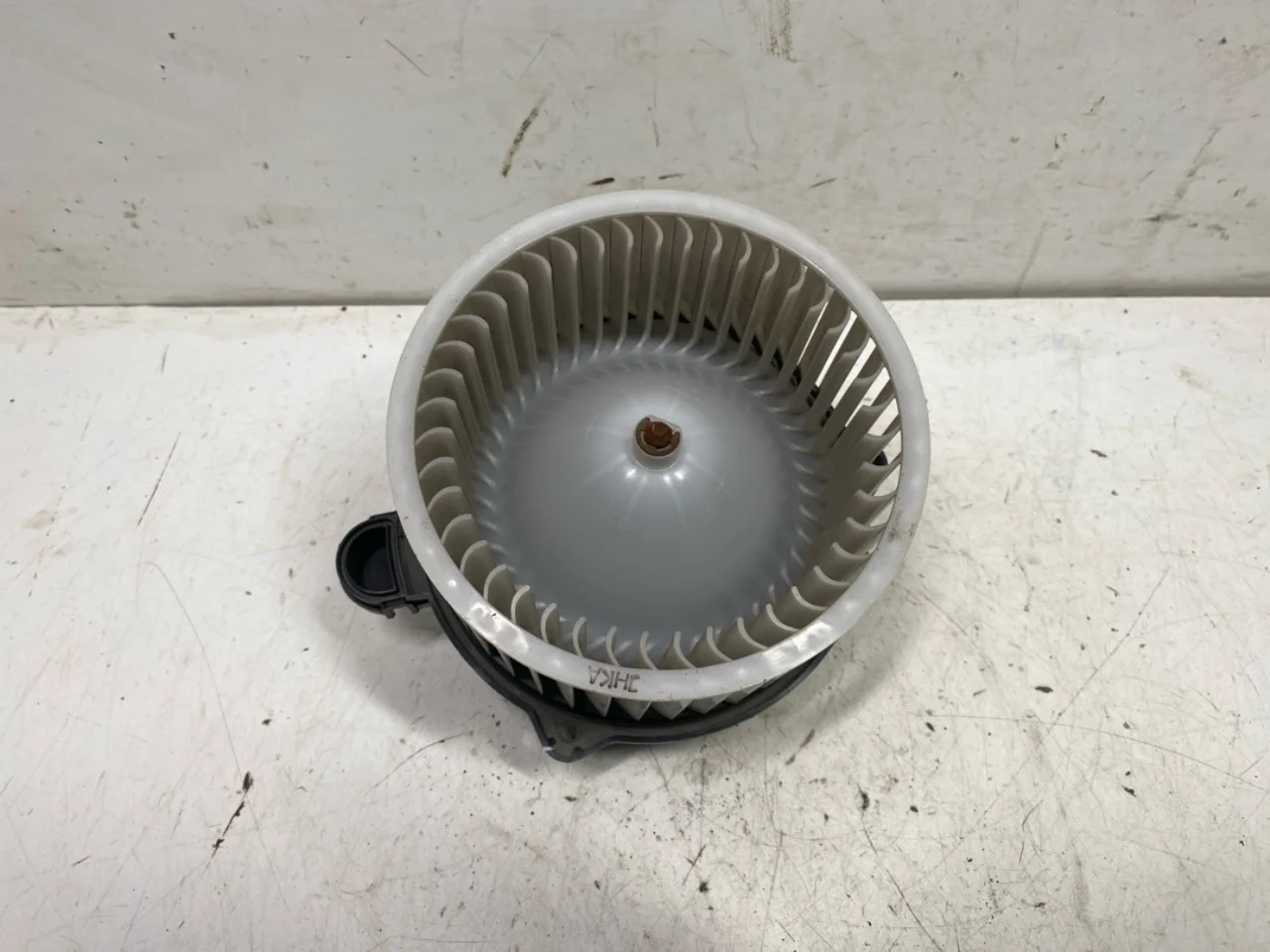 Tesla MODEL S 2013- Fűtésventilátor motor nézet 3