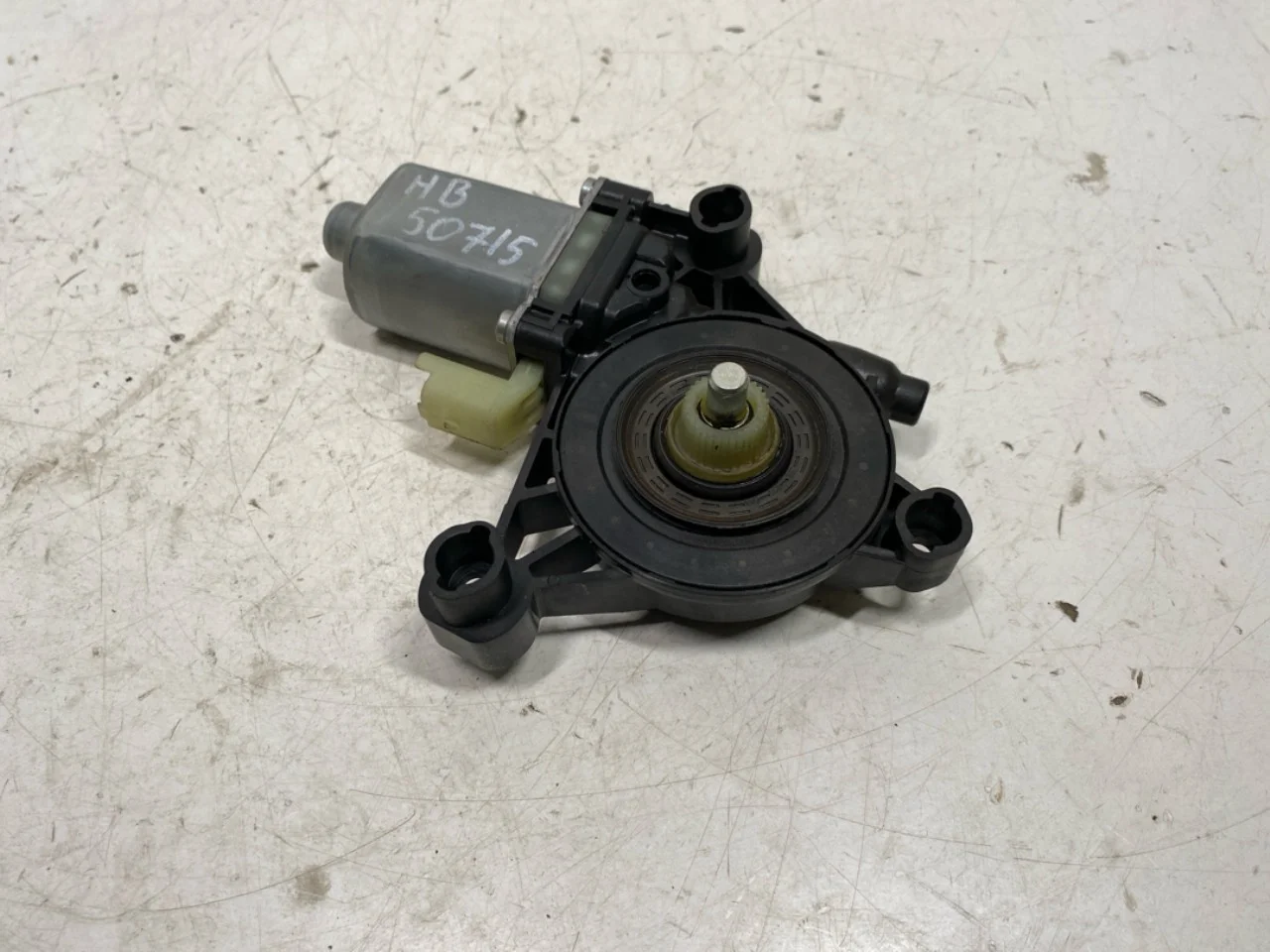 Hongqi E-HS9 2022- Ablakemelő motor view 3