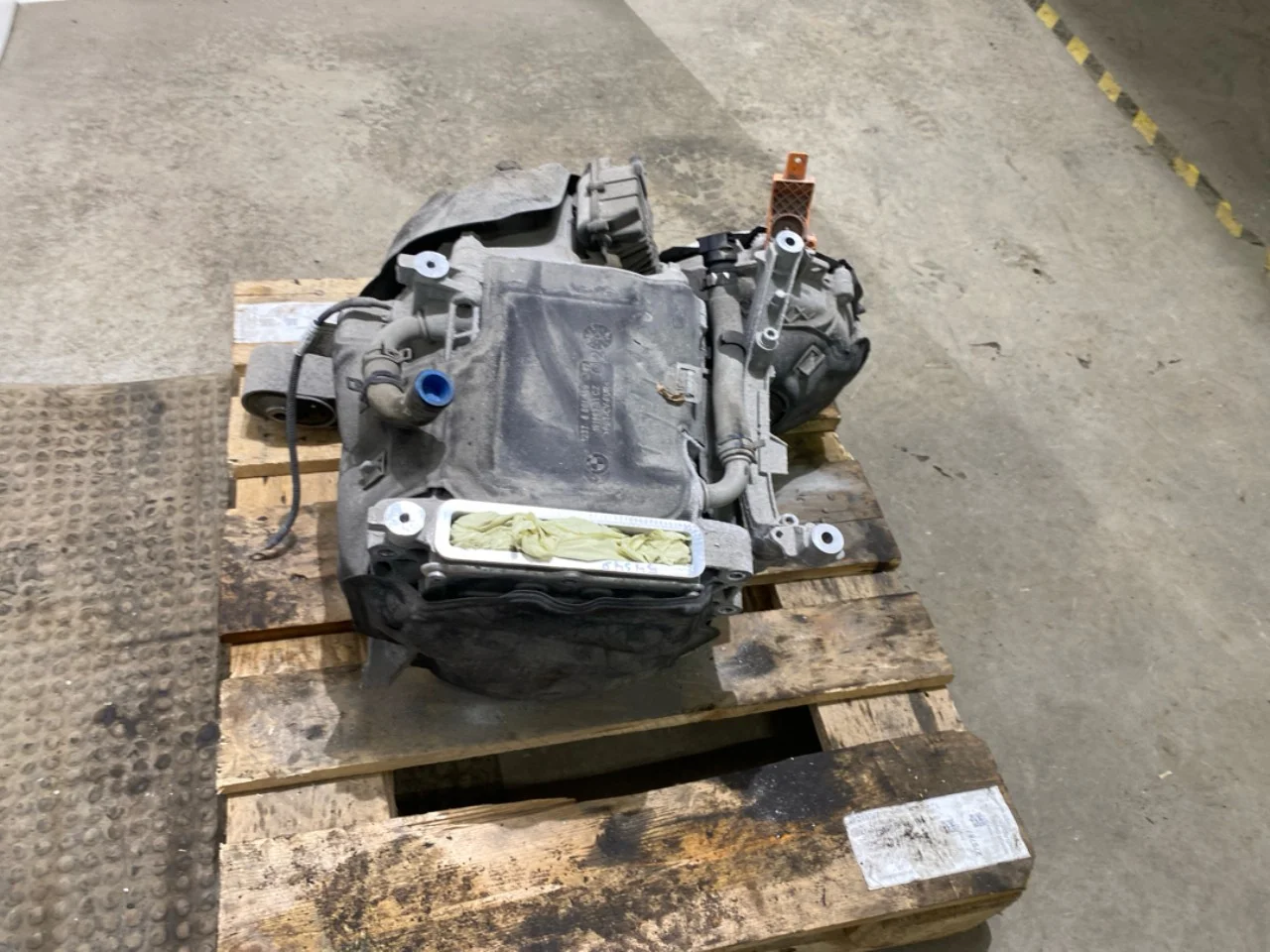 BMW I3 I01 2013-22 Elektromos motor, hátsó view 4