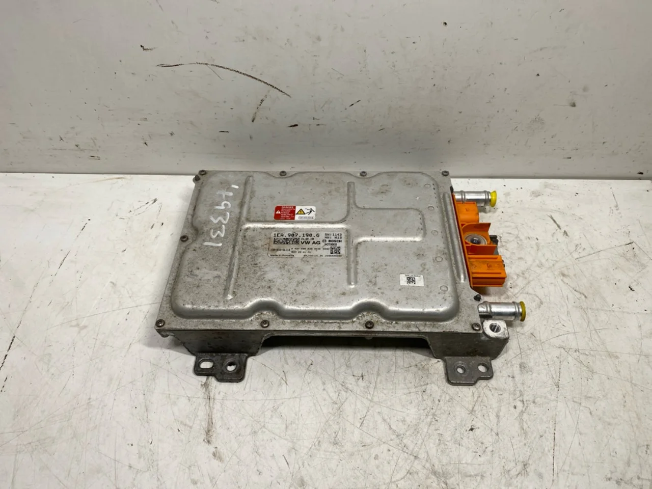 Cupra BORN 2022- Voltage converter, battery