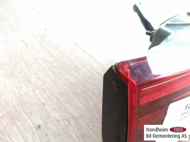Lexus IS 250/350 2014-20 Right tail light on tailgate, inner view 2