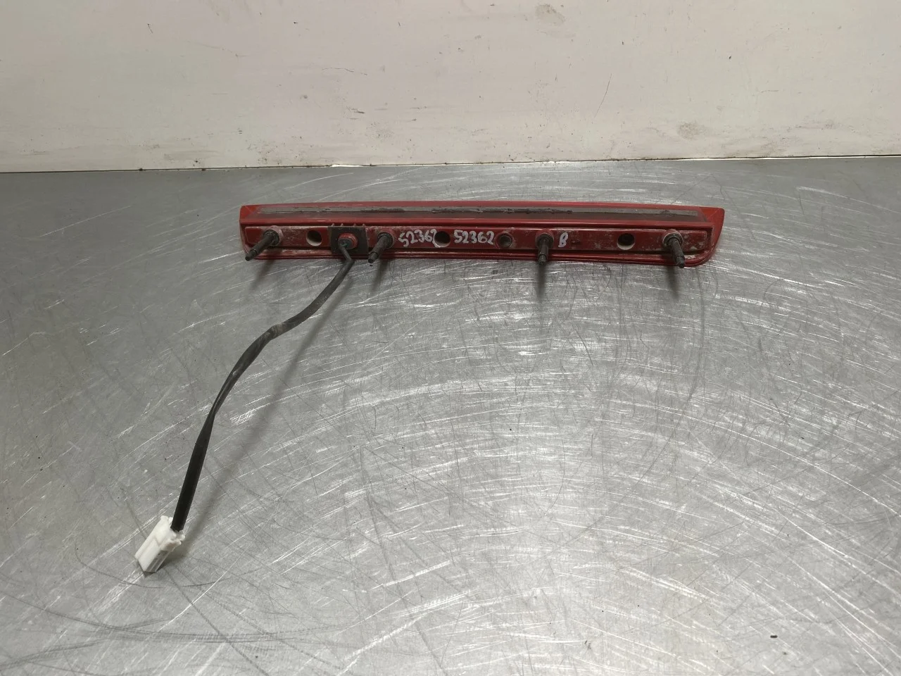 Hyundai KONA / ELECTRIC 2018-23 Rear window brake light view 2
