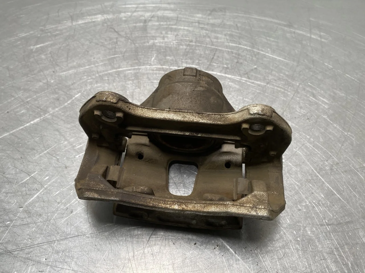 Hyundai KONA / ELECTRIC 2018-23 Front right brake caliper view 2