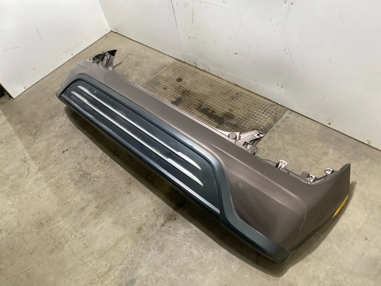 Hyundai KONA / ELECTRIC 2018-23 Lökhárító, hátsó nézet 3