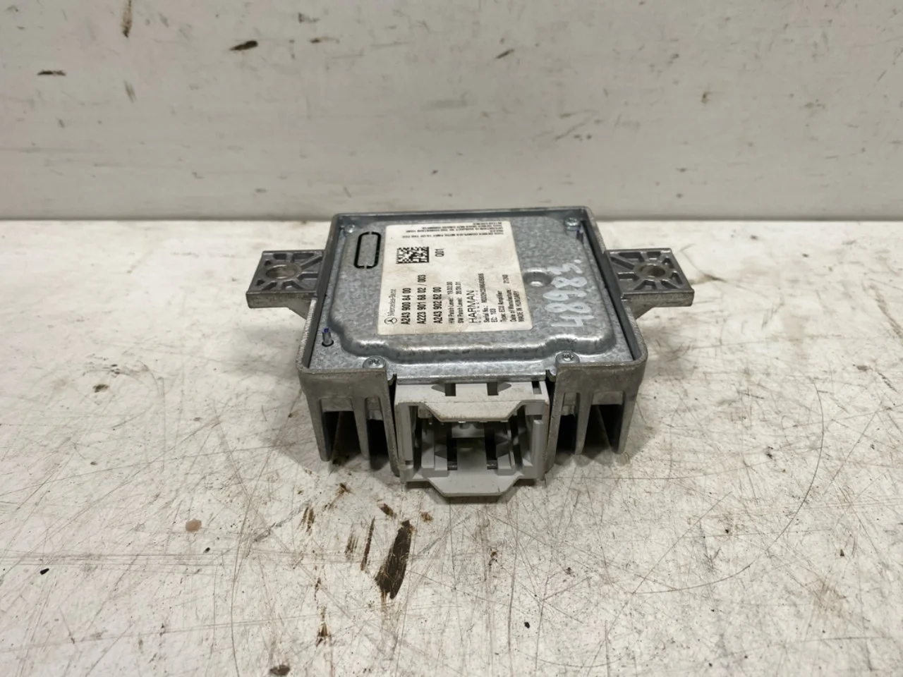 Mercedes EQA H243 2021- Amplificator radio / hi-fi