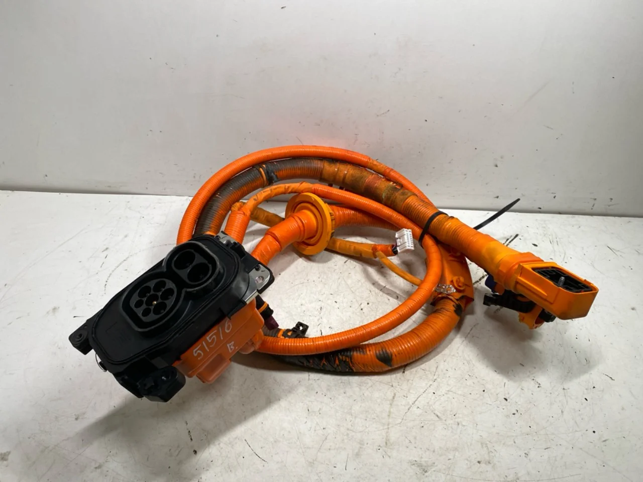 Kia EV6 2022- Töltőnyílás fedél, elektromos / hibrid nézet 2