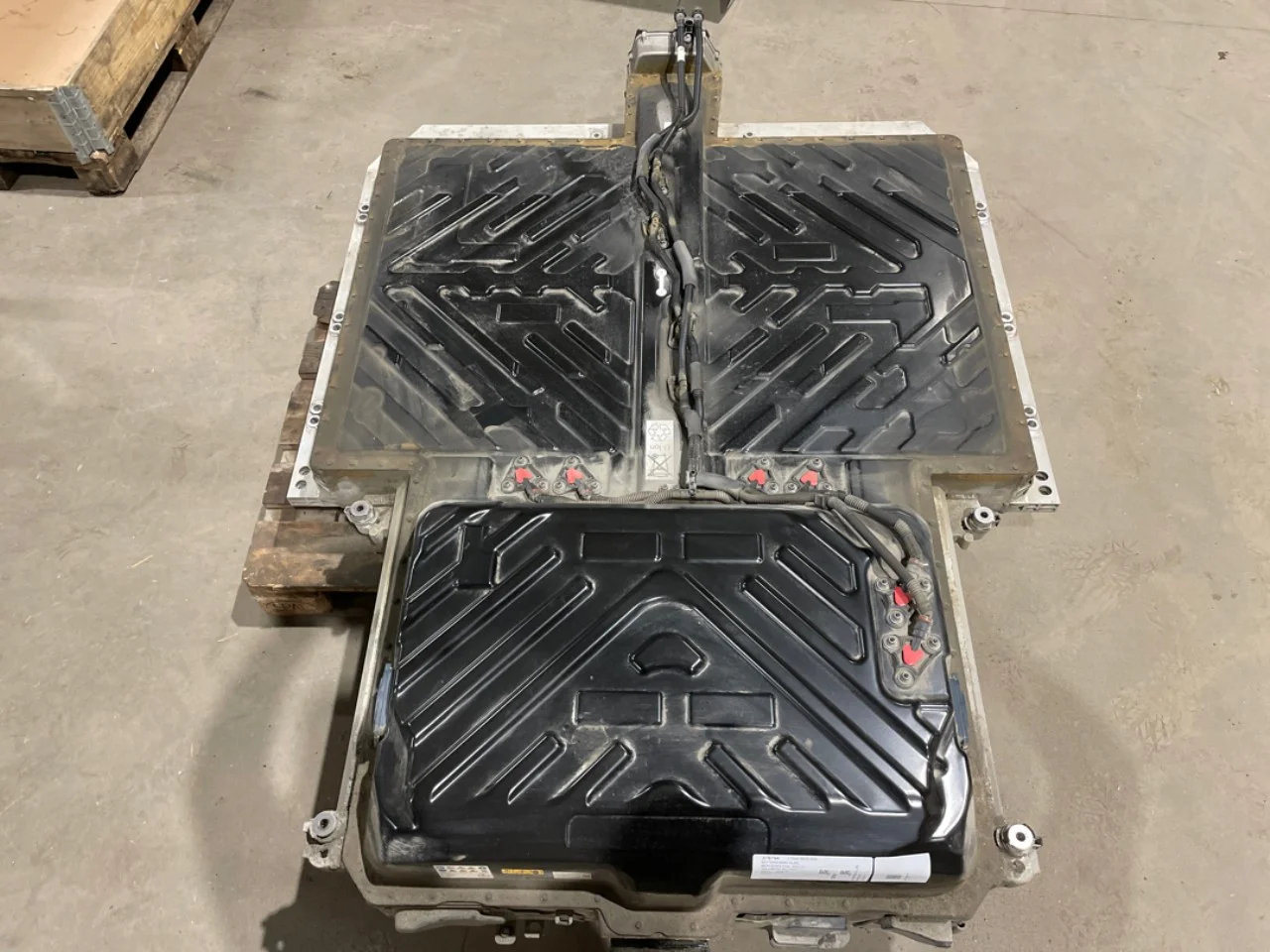 Mercedes EQA H243 2021- High-voltage battery view 2