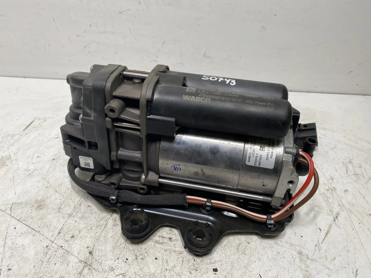 Audi E-TRON, S GE 2019- Suspension compressor view 2