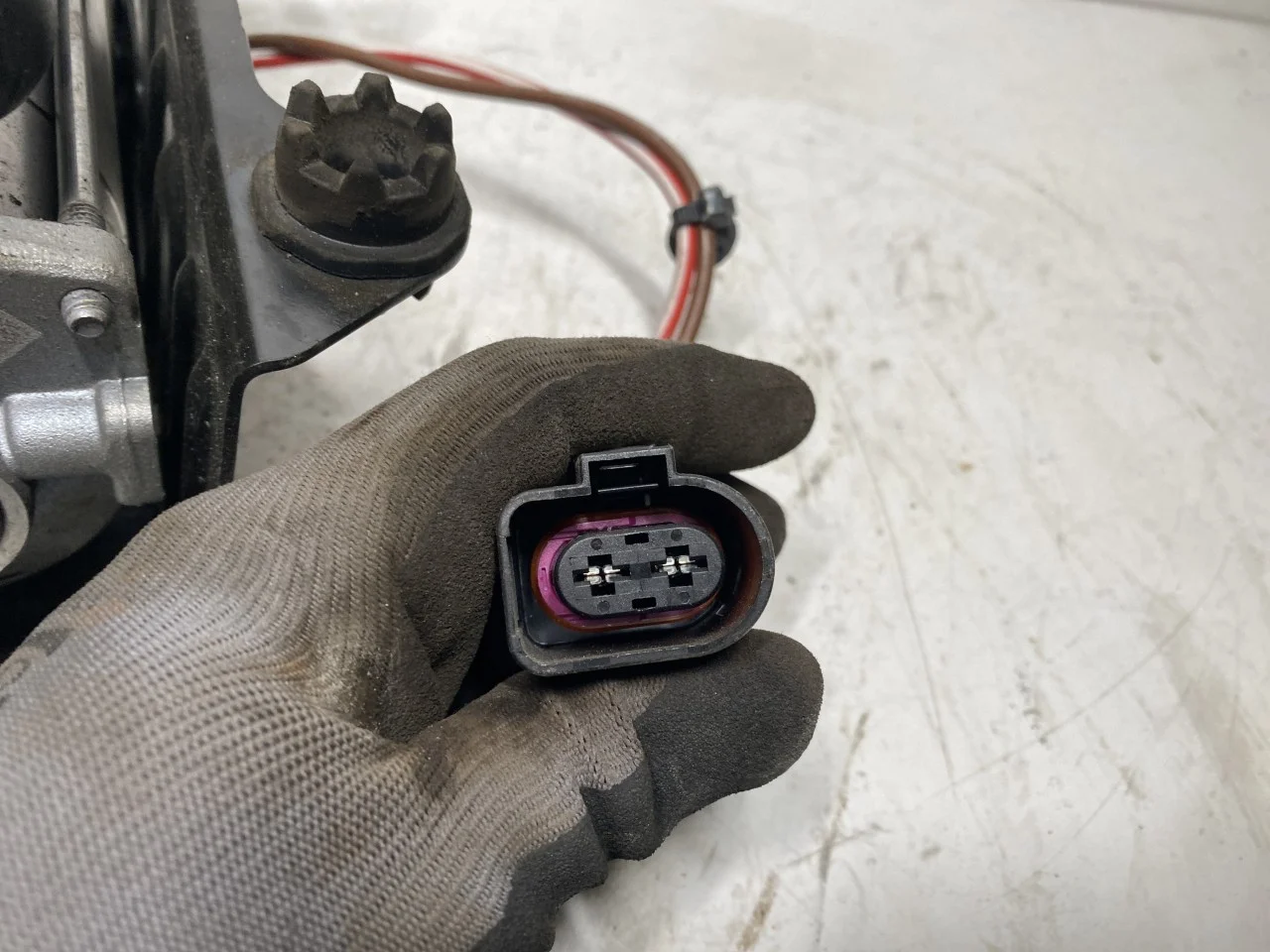 Audi E-TRON, S GE 2019- Suspension compressor view 4