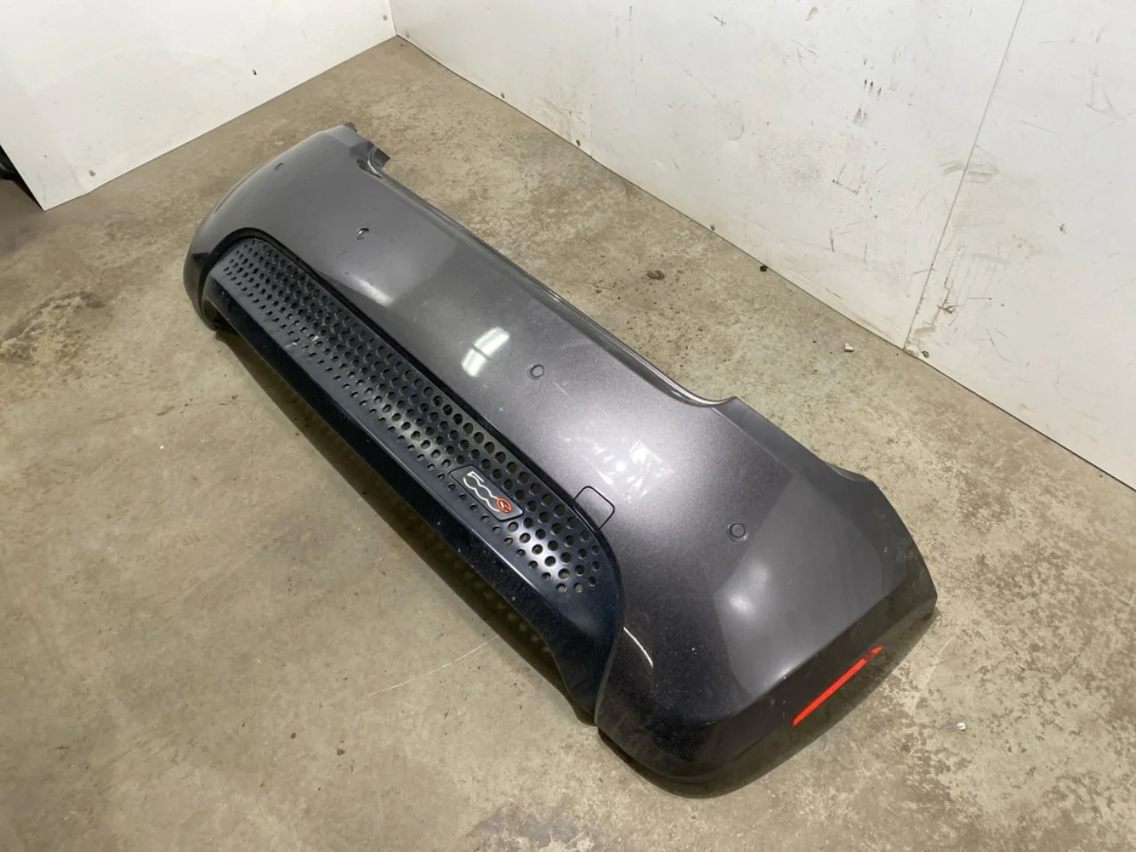 Fiat 500 2007->>24 Lökhárító, hátsó nézet 3