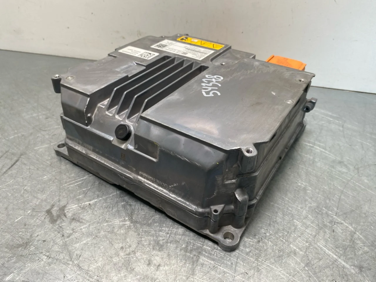 Mercedes EQA H243 2021- Încărcător baterie vedere 2