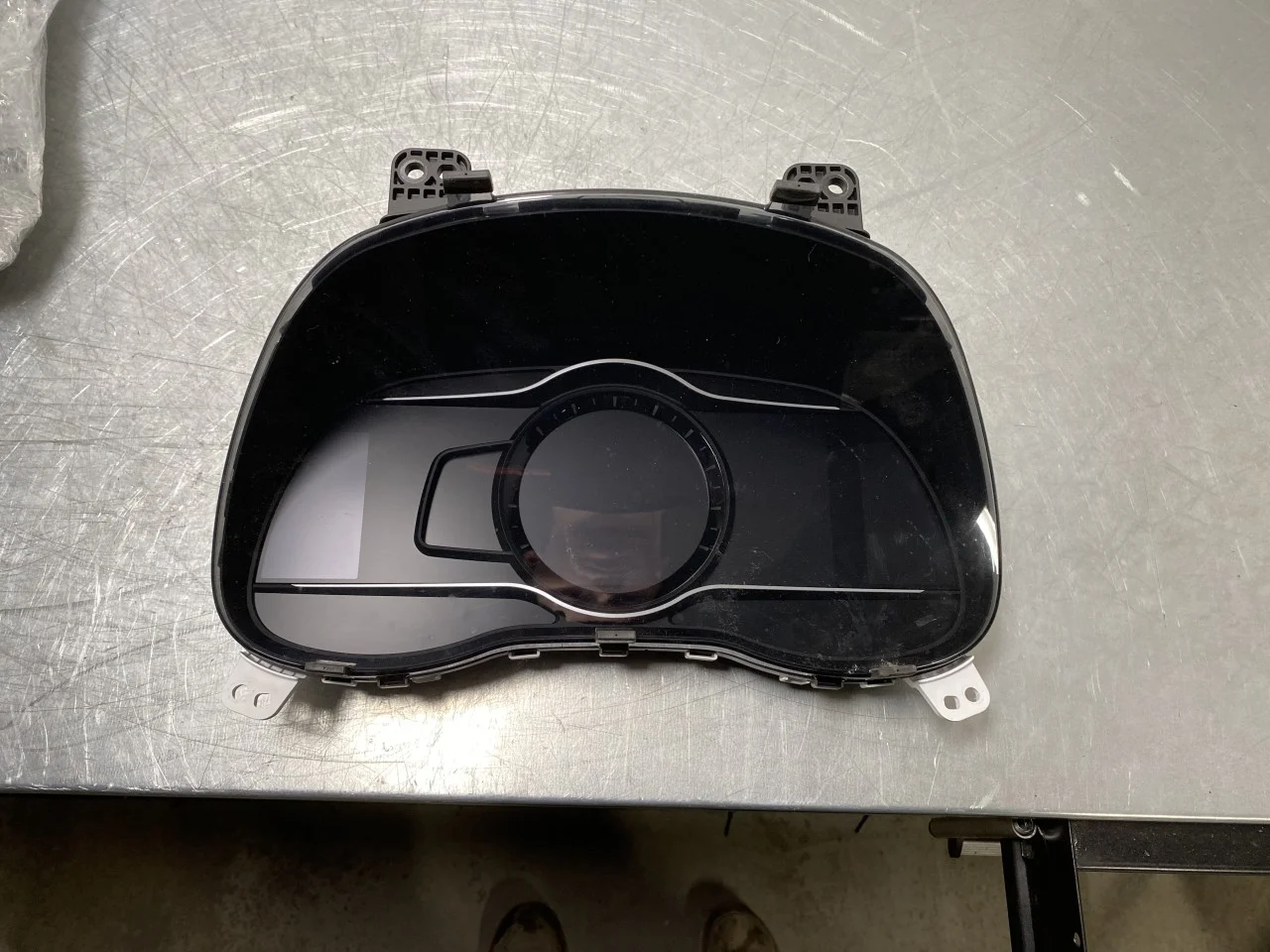Hyundai KONA / ELECTRIC 2018-23 Instrument cluster assembly