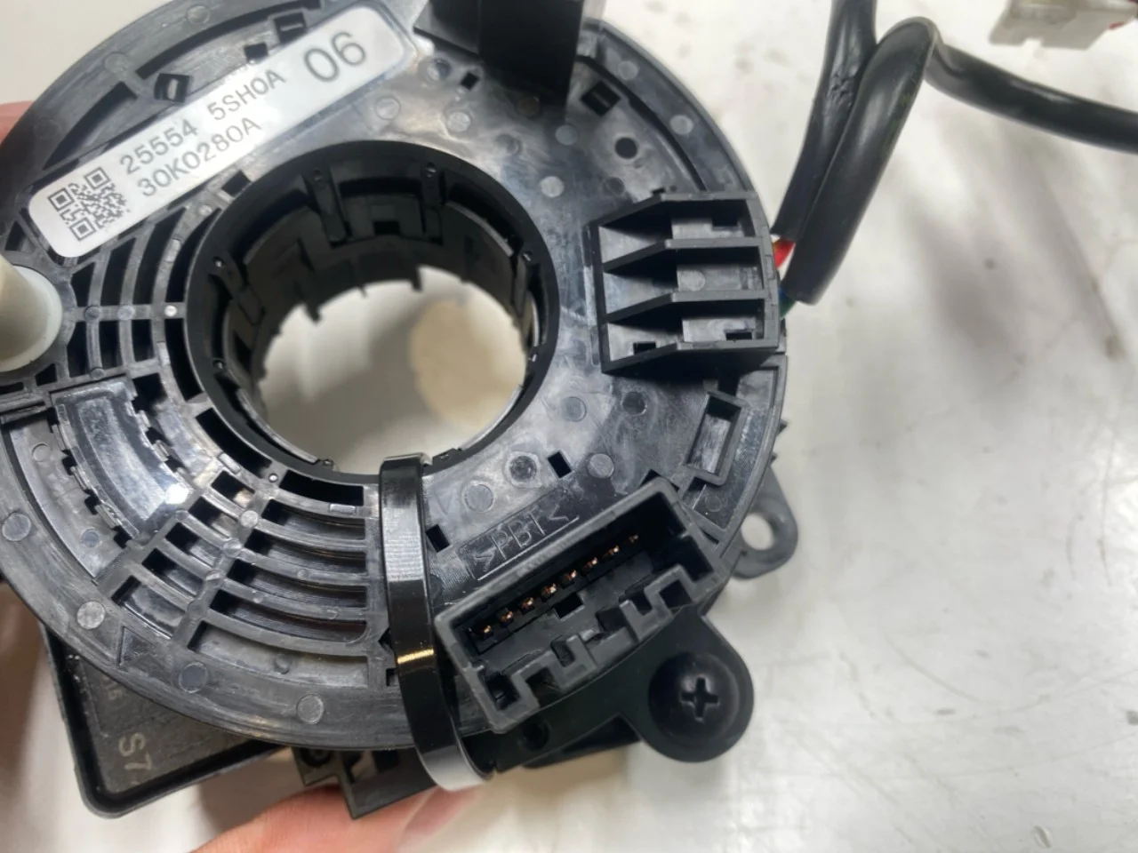 Nissan LEAF 2017-24 Airbag clock spring view 3