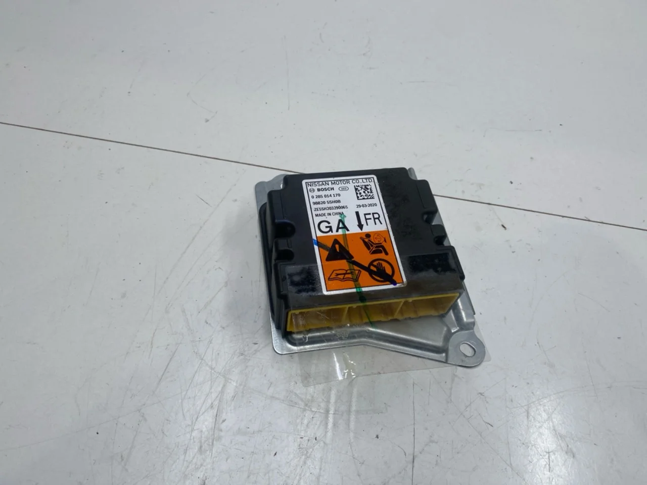 Nissan LEAF 2017-24 Airbag control unit