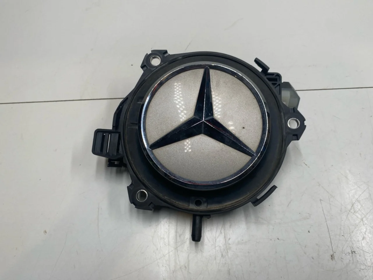 Mercedes EQC 2020- Csomagtérajtó külső fogantyú