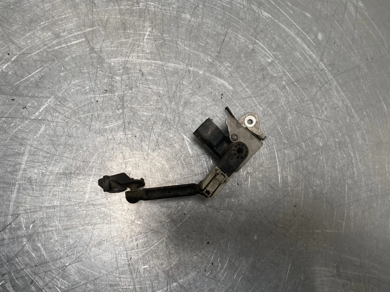 BMW I4 G26 2021-> Senzor reglaj nivel / suspensie pneumatică