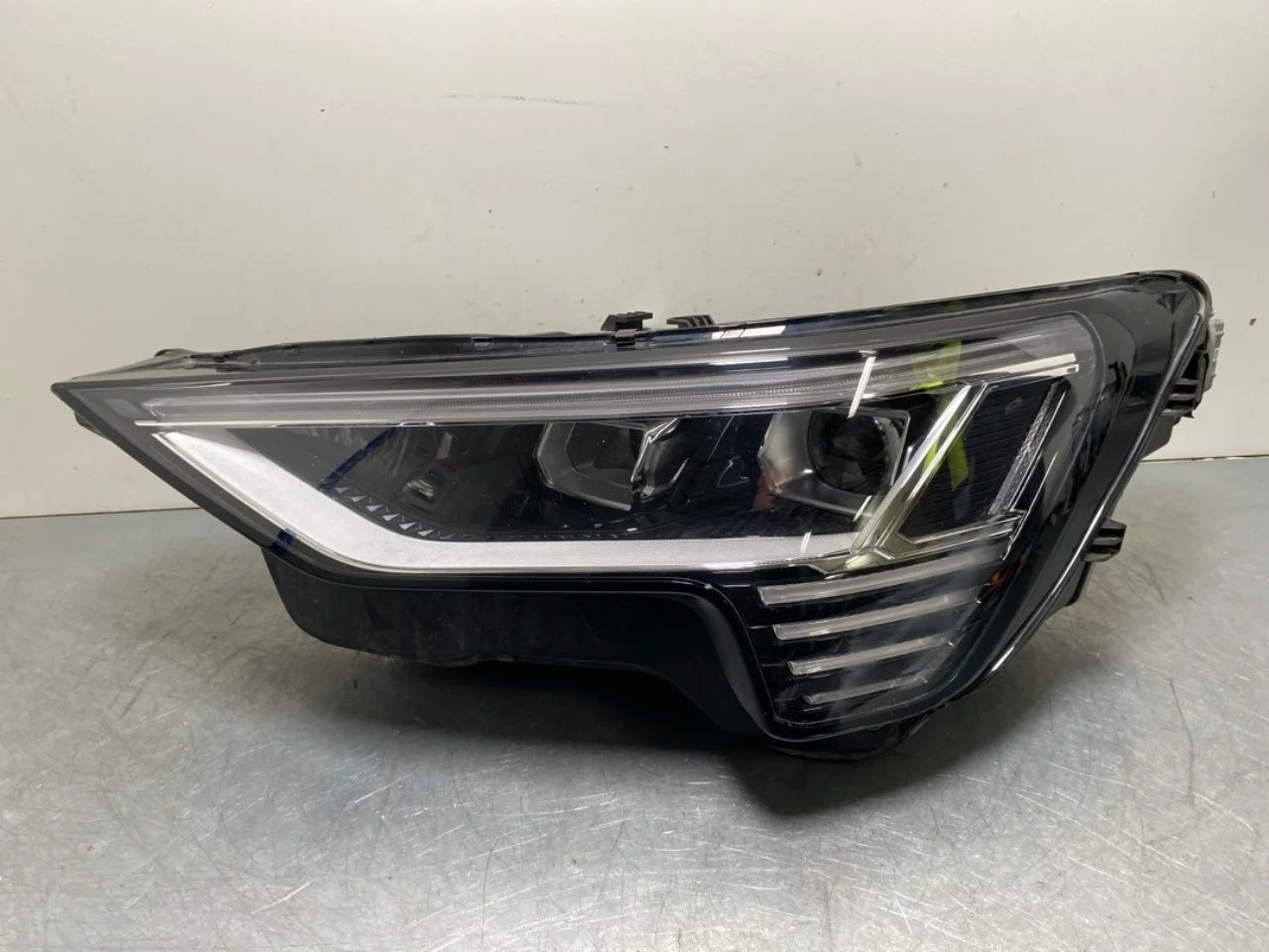 Audi E-TRON, S GE 2019- Fényszóró, bal