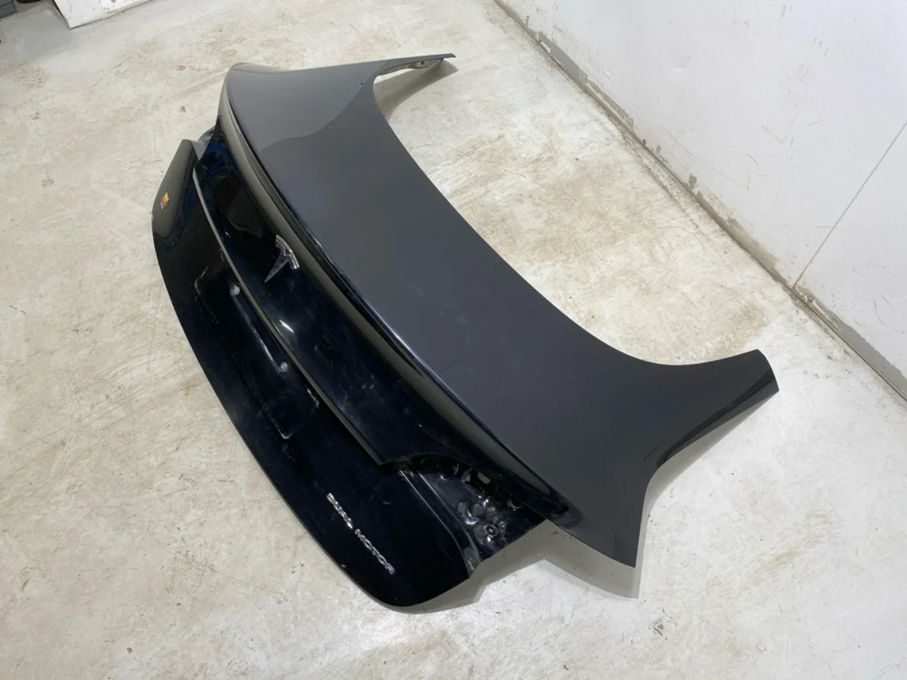 Tesla MODEL 3 2017--> Csomagtérajtó, kombi nézet 3