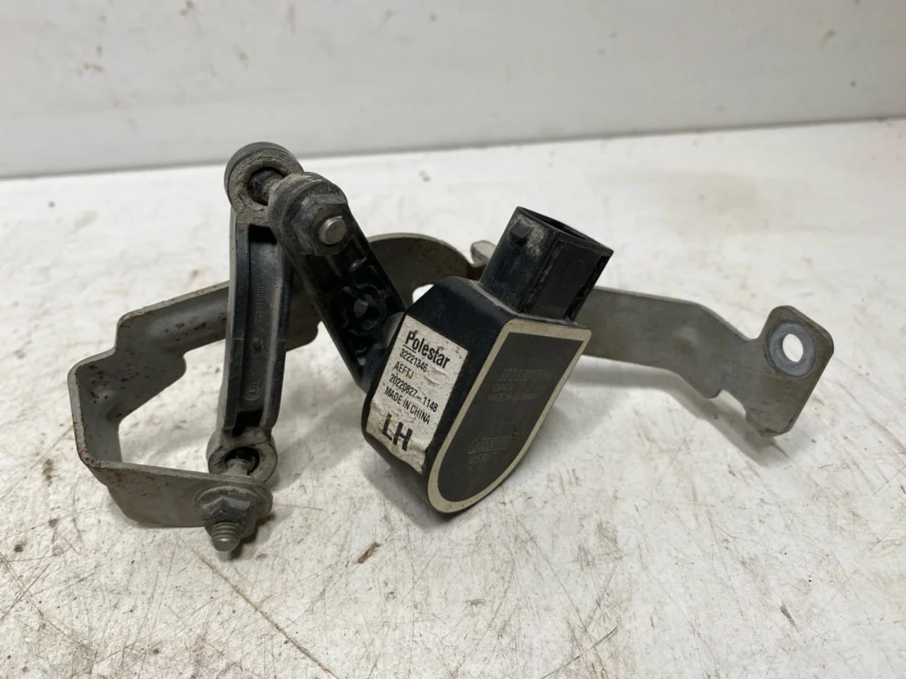 Polestar 2 2020- Level control / air suspension sensor