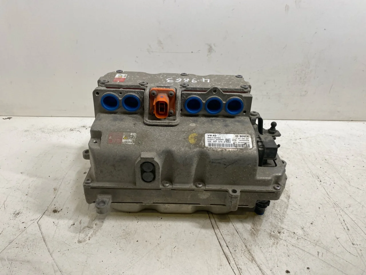 Volkswagen GOLF, E-GOLF VII 2013-20 Invertor, 12-220V