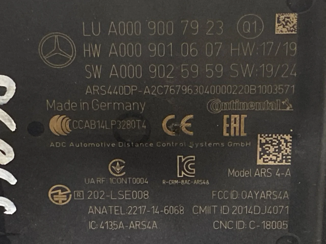 Mercedes EQC 2020- Adaptive cruise control sensor view 3
