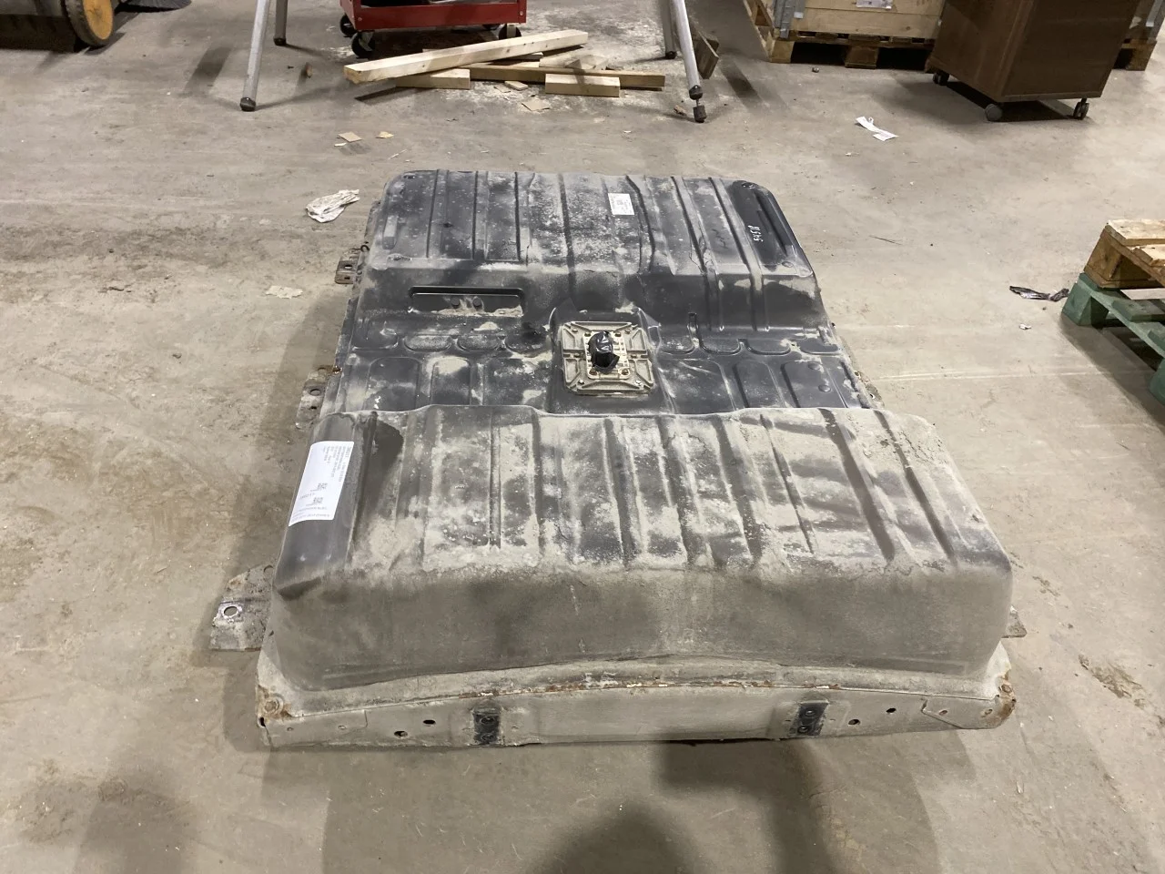 Nissan LEAF 2011-17 High-voltage battery view 4