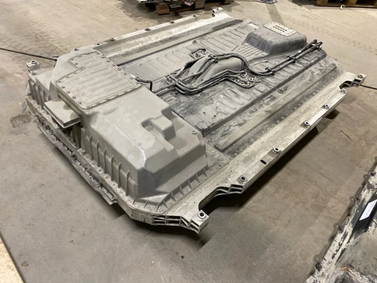 Mercedes EQC 2020- High-voltage battery view 4