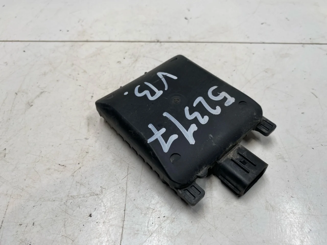 Polestar 2 2020- Active collision protection sensor