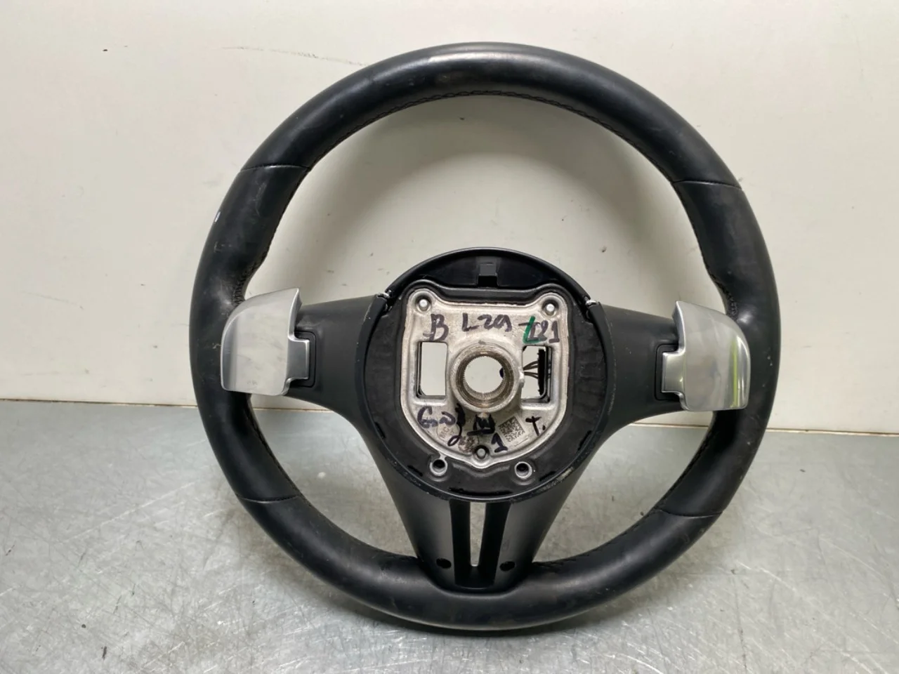 Mercedes EQS V297 2022- Steering wheel view 2