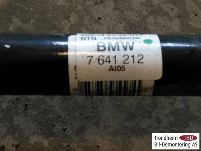 BMW I3 I01 2013-22 Rear right driveshaft view 2