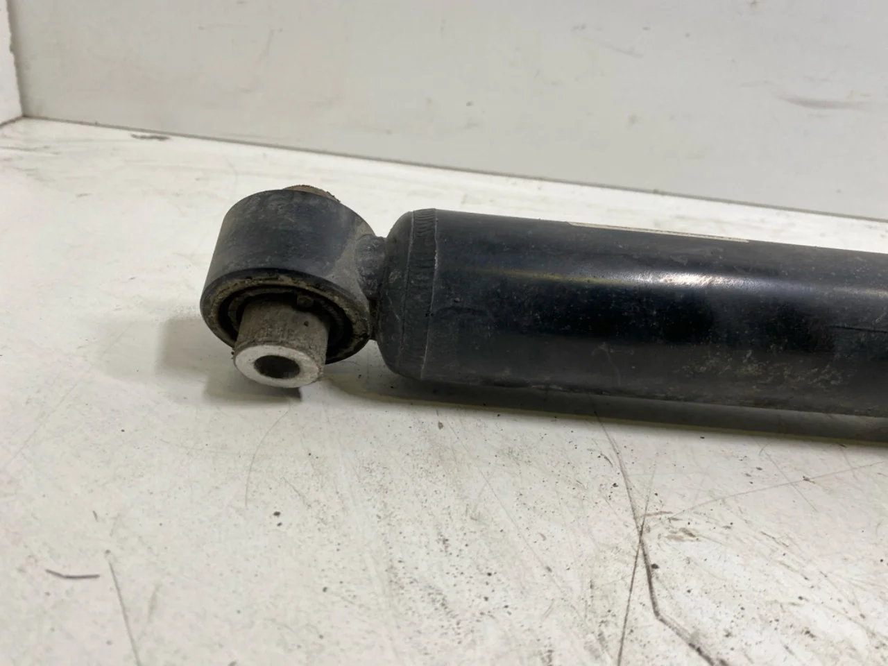 Volkswagen ID.4 2021- Amortizor, spate vedere 2