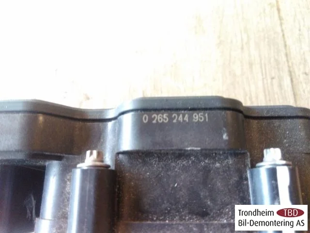 Renault ZOE/E- TECH 2013--> ABS hydraulic unit view 3