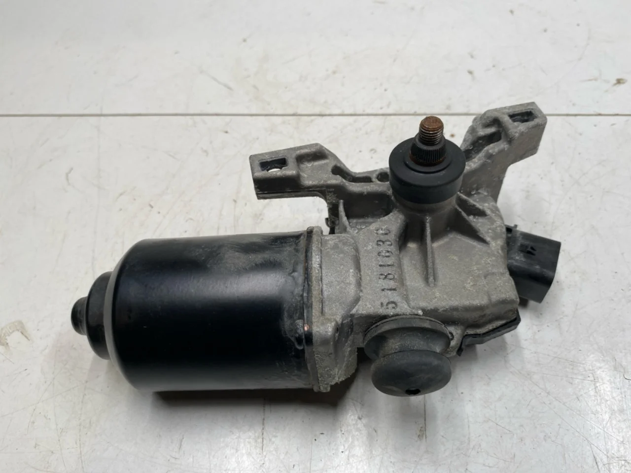 Kia SOUL 2009- Ablaktörlő motor, szélvédő