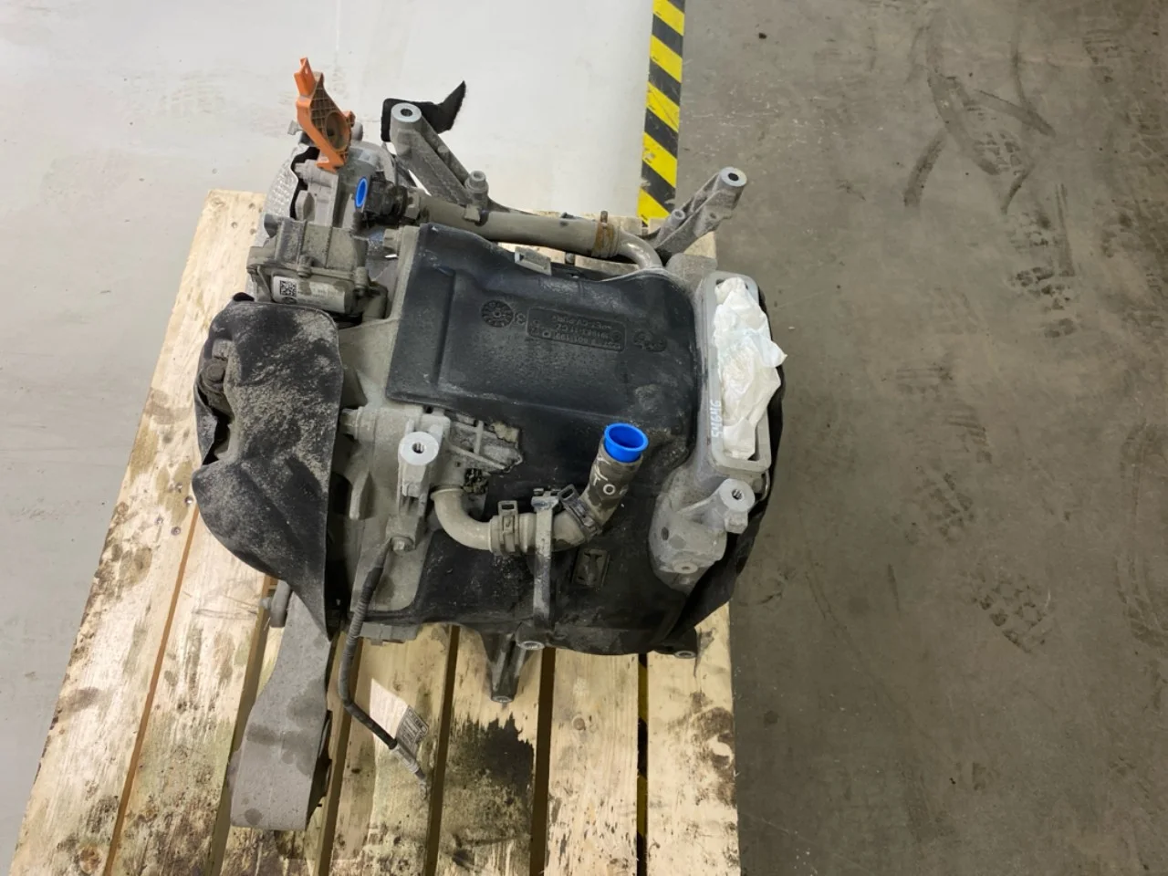 BMW I3 I01 2013-22 Elektromos motor, hátsó vedere 3