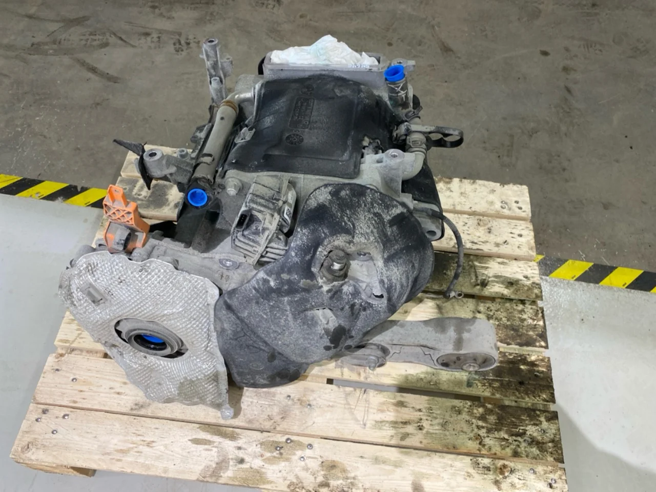 BMW I3 I01 2013-22 Elektromos motor, hátsó vedere 4
