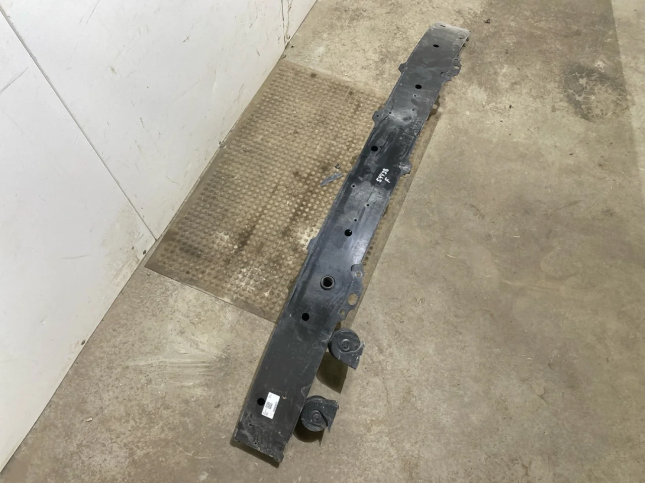 Mercedes EQS V297 2022- Armătură bară de protecție, față vedere 2